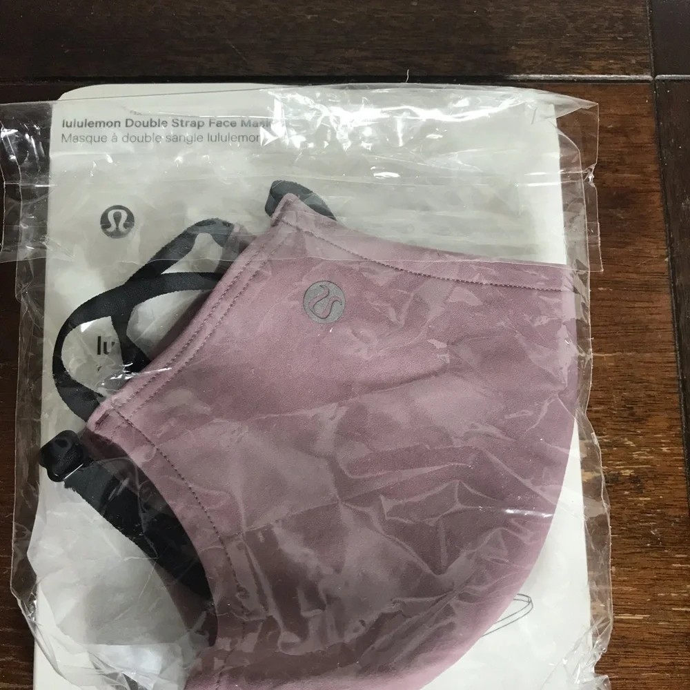 Lululemon Double Strap Face mask Vintage Mauve